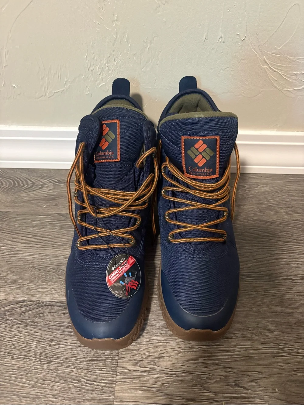 Columbia Men's Blue and Brown Pineknoll Omni-Heat Boots Box